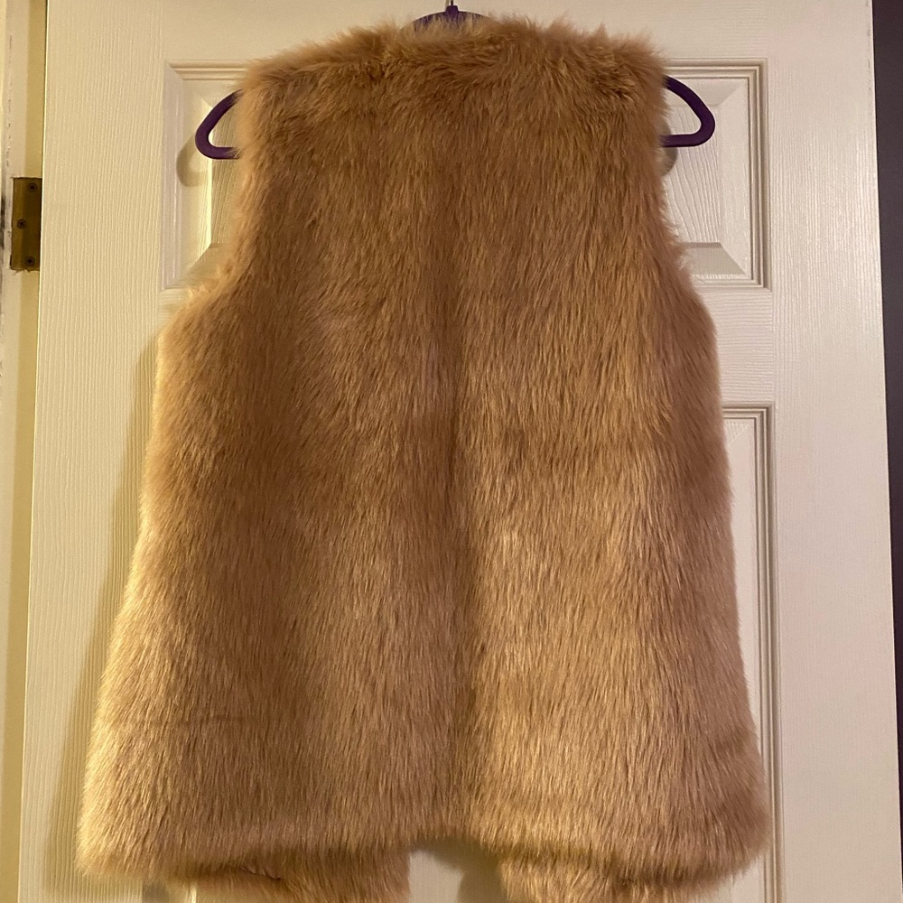 Mauve pink fur vest - Picture 2 of 4